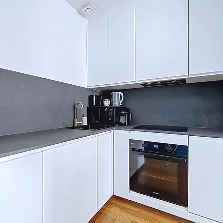 Cozy In Montmartre Apartment